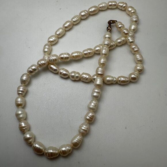 19" genuine freshwater pearl necklace with gold tone lobster clasp! - Picture 6 of 14